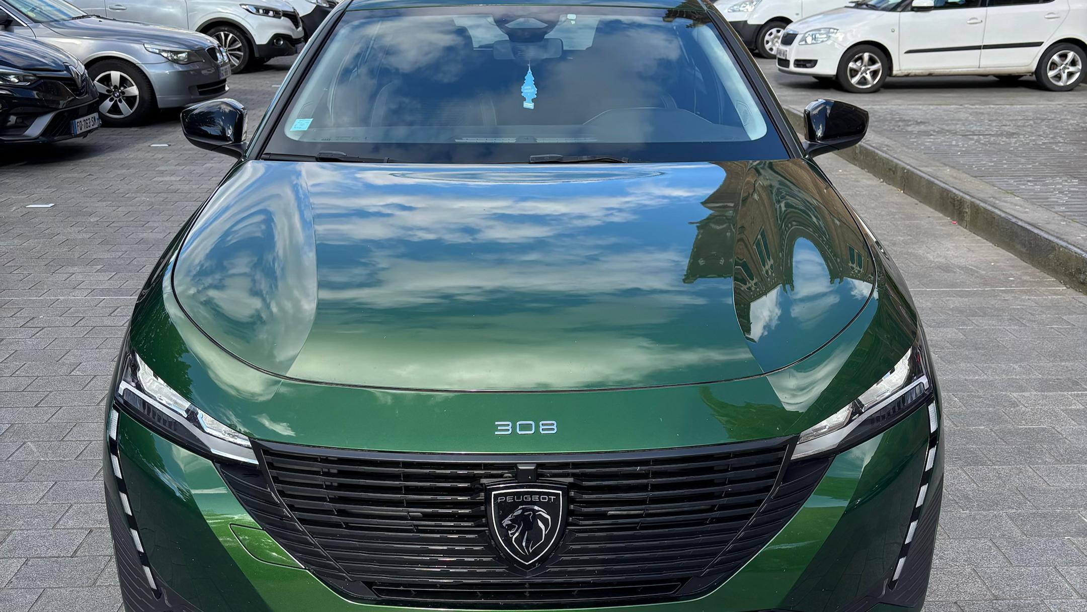 Peugeot 308 2022 in Lille