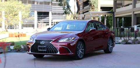 Lexus ES 2023