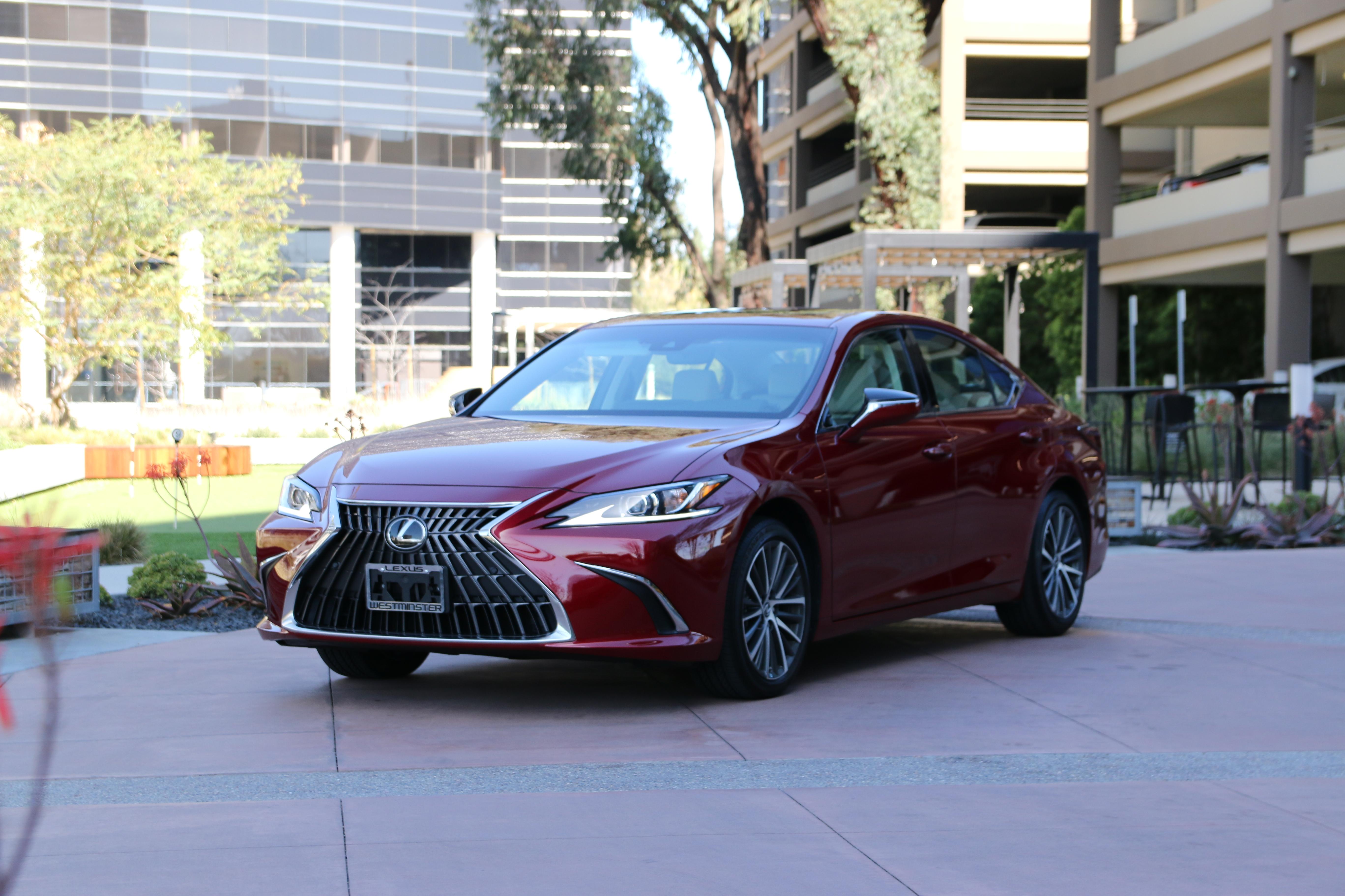 Lexus ES 2023 in Las Vegas, NV