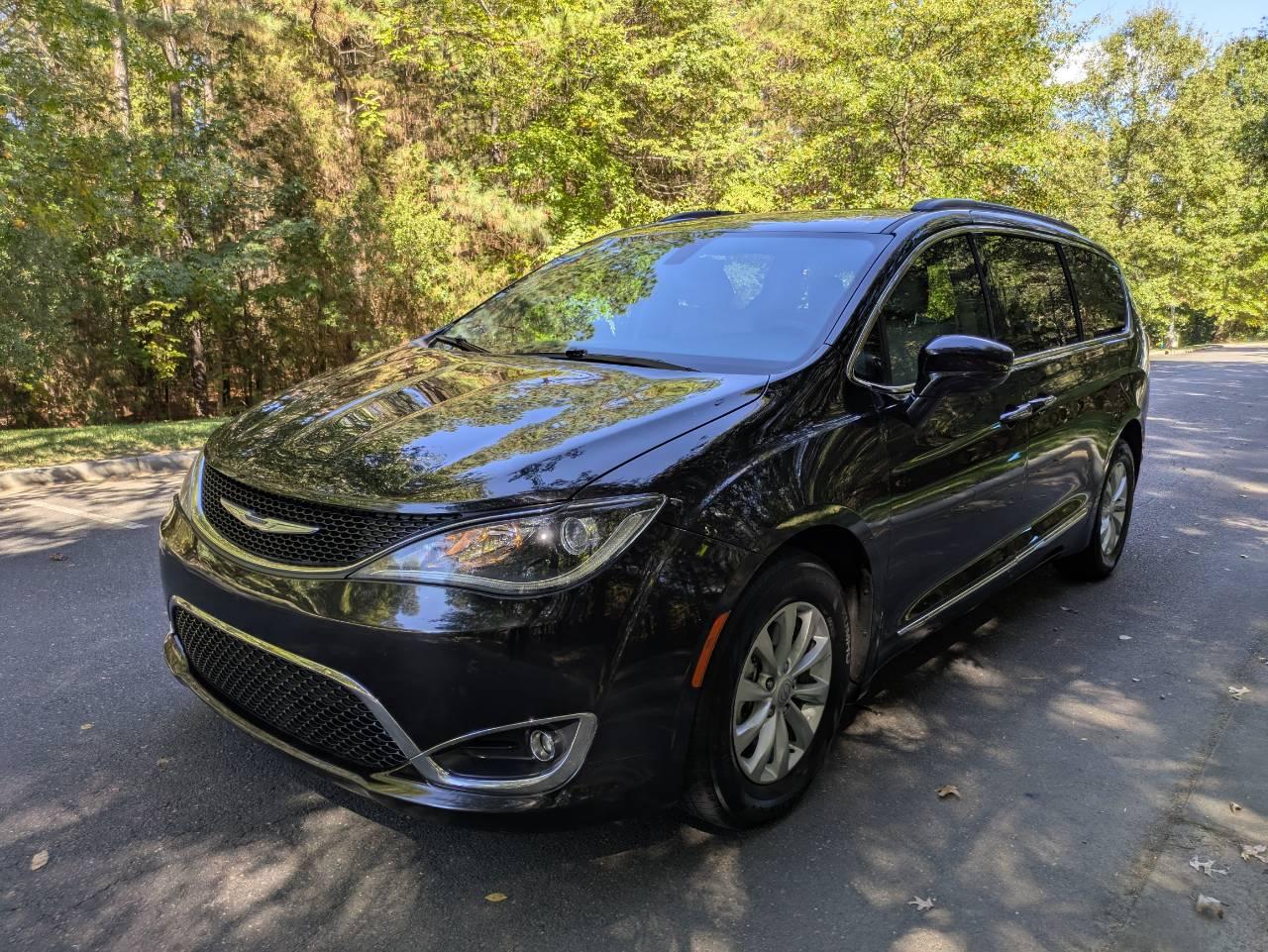 Chrysler Pacifica 2017 in 
