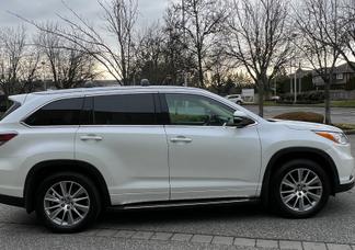 Toyota Highlander car