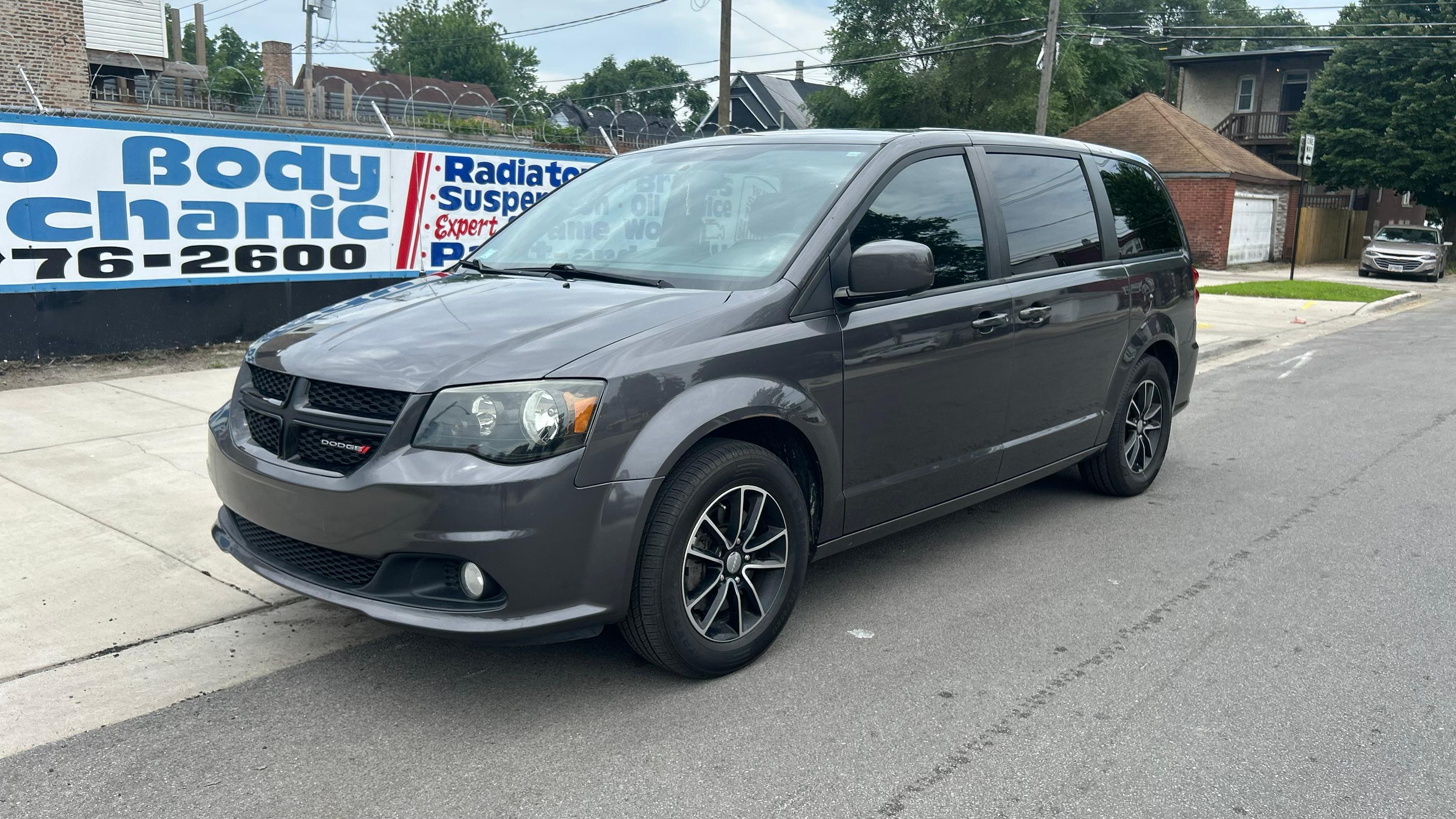 Dodge Grand Caravan 2018 in Chicago, IL