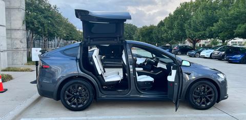 Tesla Model X 2022