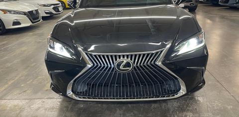 Lexus ES 2022