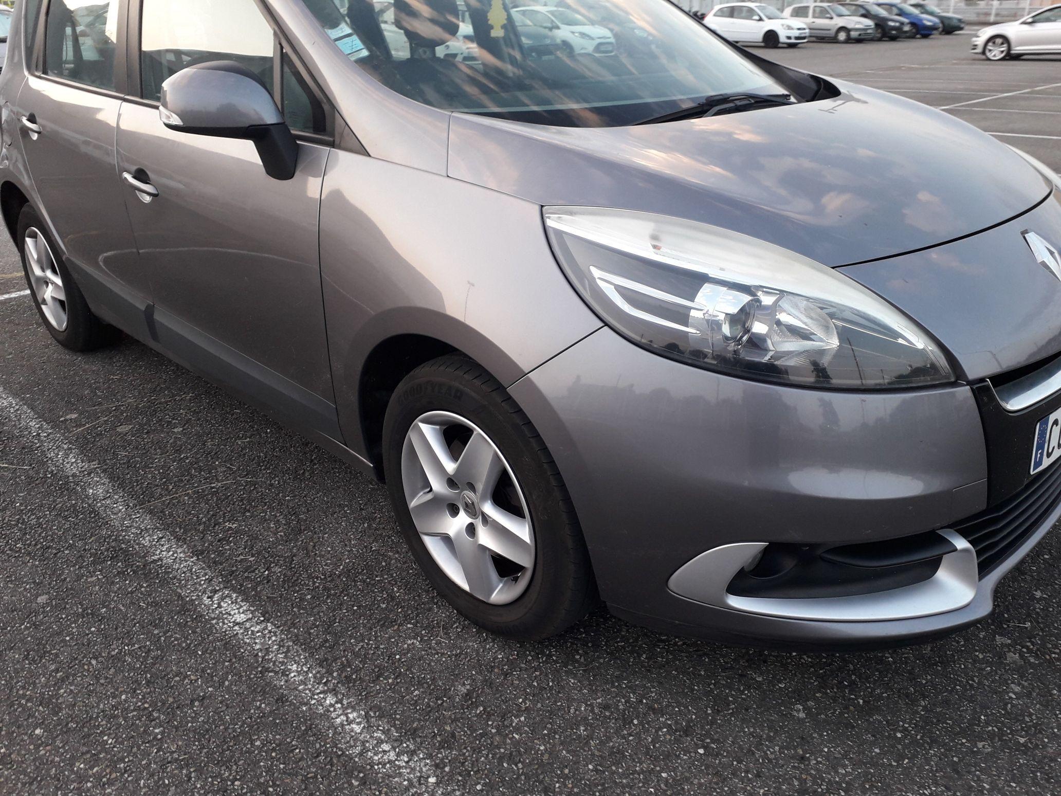 Renault SCENIC III 2012 à Toulouse