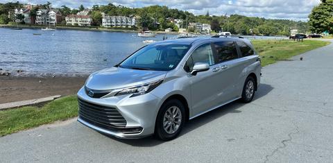 Toyota Sienna 2024