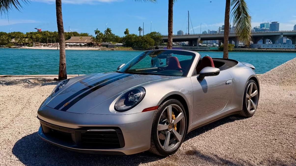 Porsche 911 2021 in Miami, FL