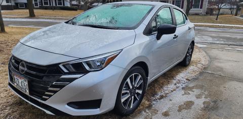Nissan Versa 2024
