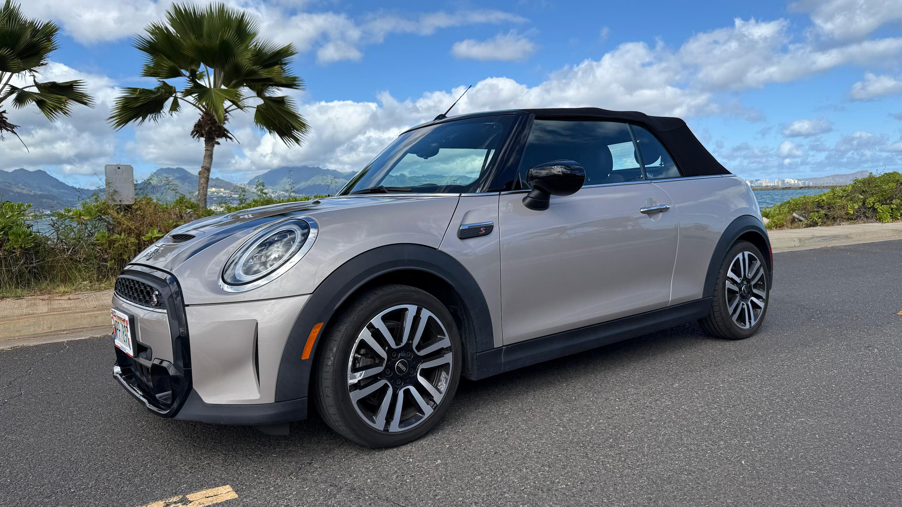 MINI Convertible 2022 in Honolulu, HI