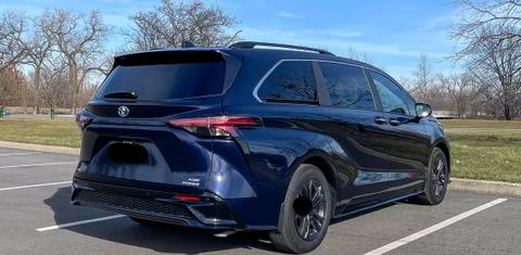 Toyota Sienna 2025