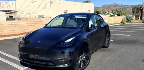 Tesla Model Y 2025
