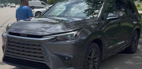 Lexus TX 2025