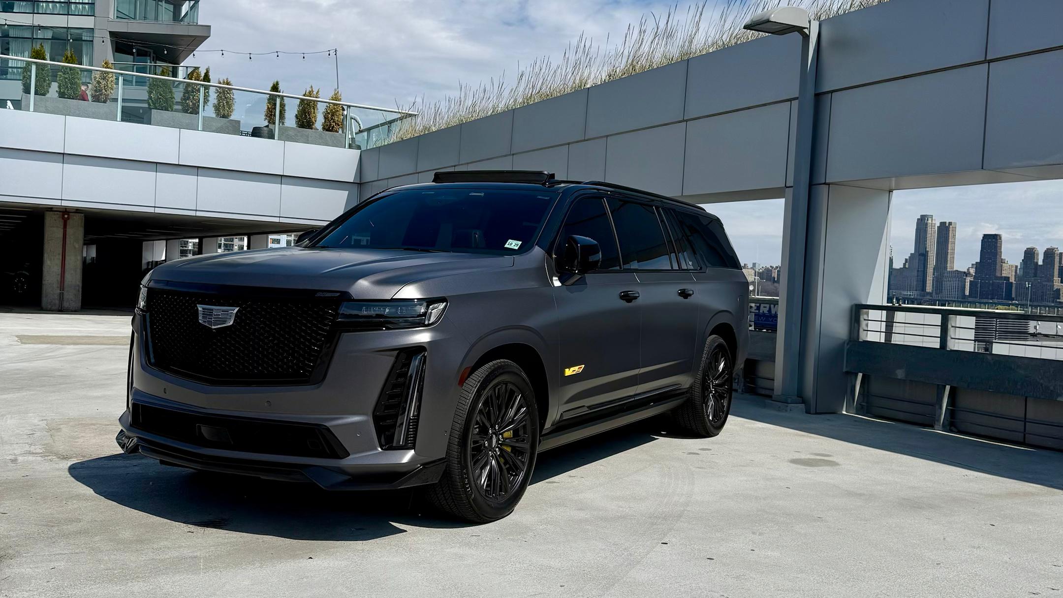 Cadillac Escalade ESV 2024 in 