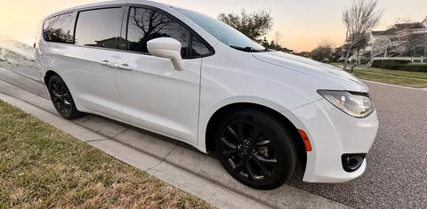 Chrysler Pacifica 2019