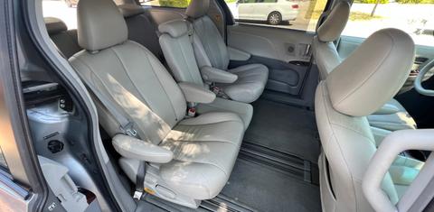Toyota Sienna 2013