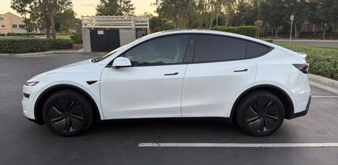 Tesla Model Y 2026