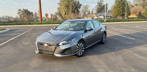 Nissan Altima 2023