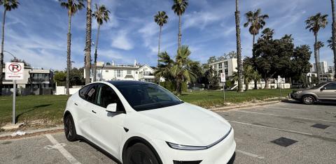 Tesla Model Y 2026