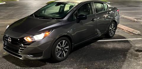 Nissan Versa 2024