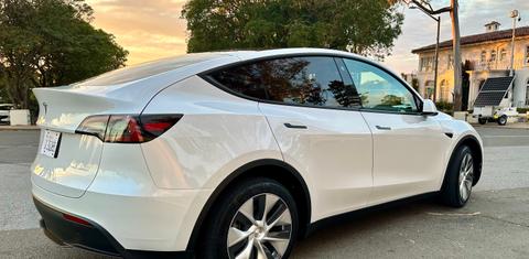 Tesla Model Y 2023