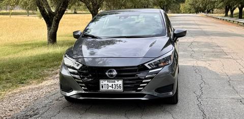 Nissan Versa 2025