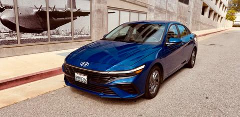 Hyundai Elantra Hybrid 2024