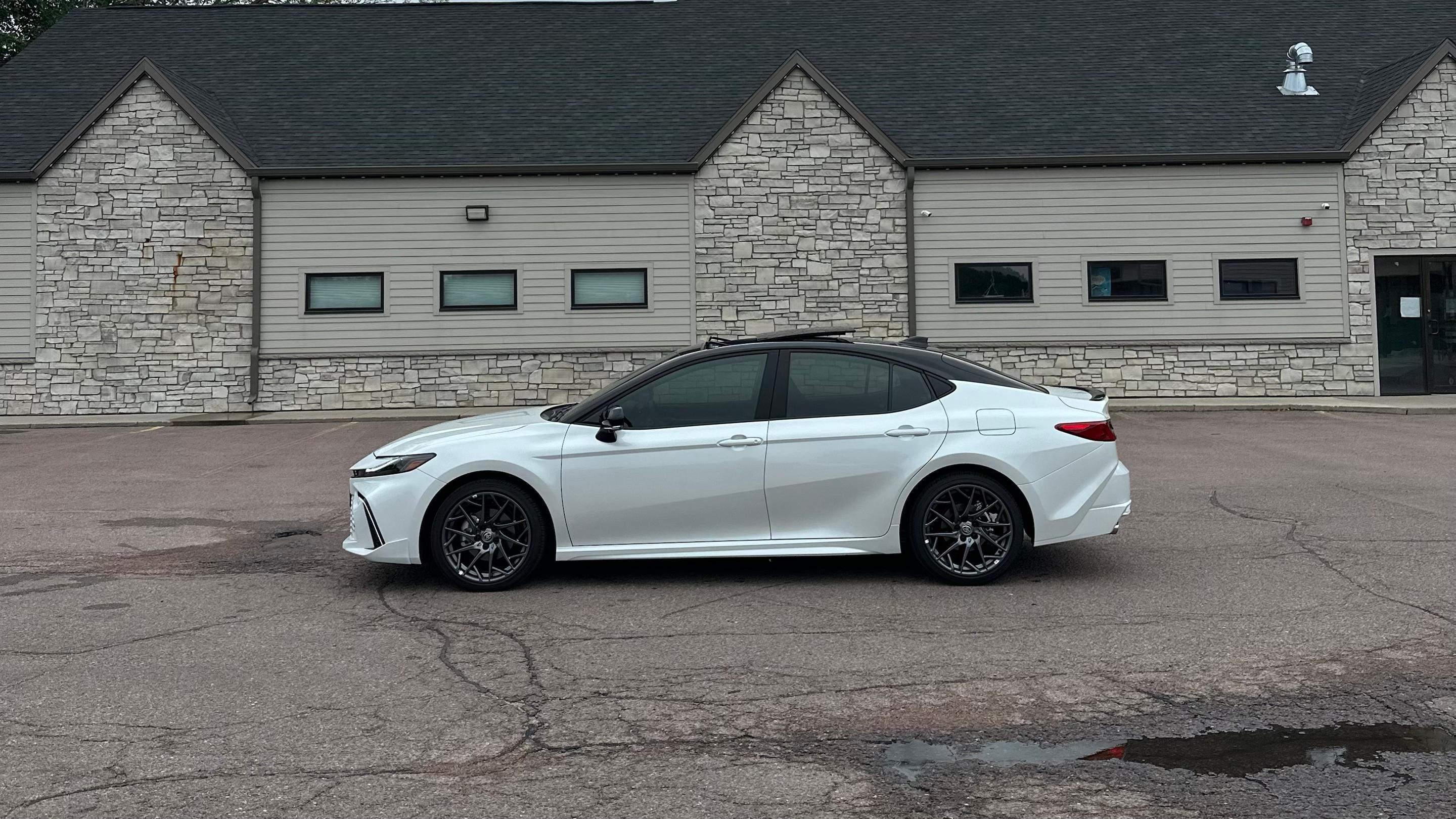 Toyota Camry Hybrid 2026 in Sioux Falls, SD