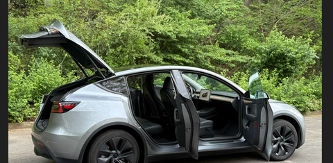 Tesla Model Y 2025