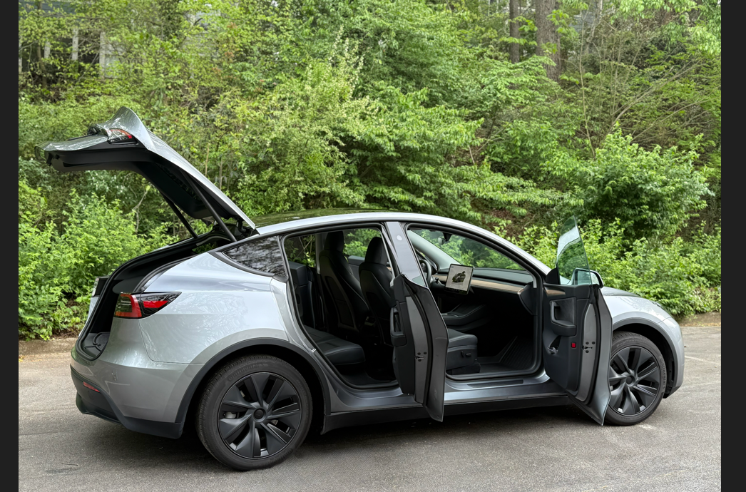 Tesla Model Y 2025 in Chamblee, GA
