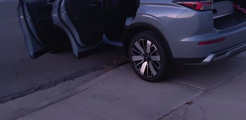 Mitsubishi Outlander 2025