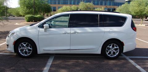 Chrysler Pacifica 2017
