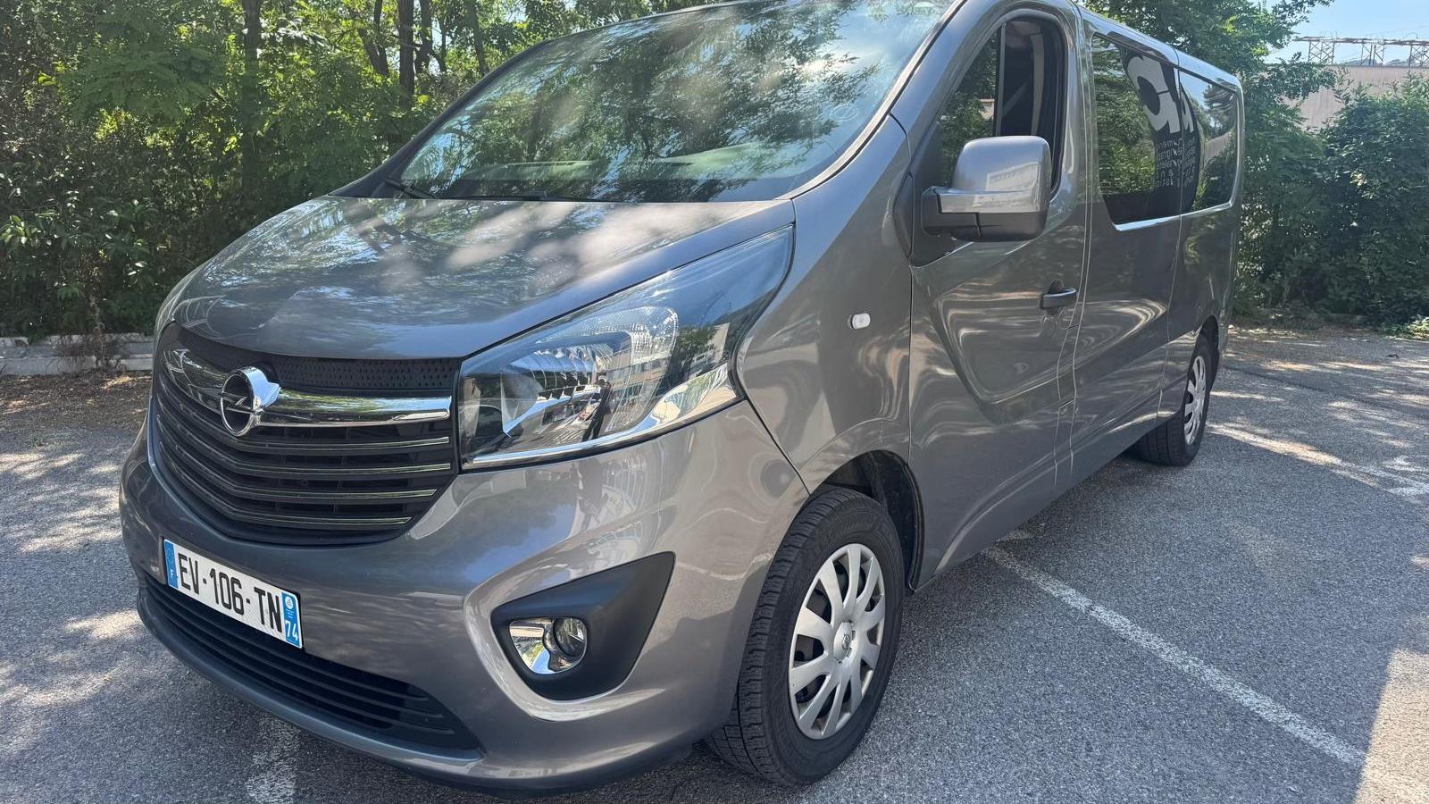 Opel VIVARO 2018 à Nice