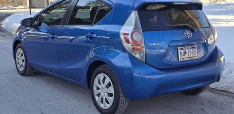 Toyota Prius c 2014