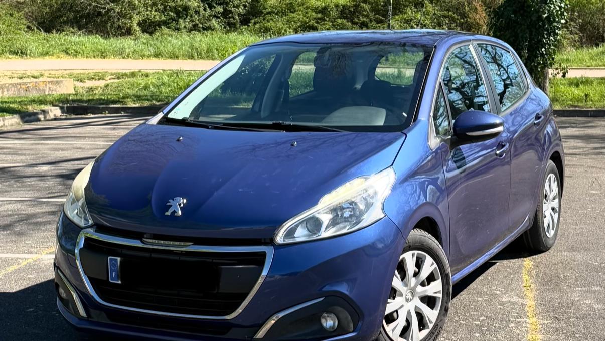 Peugeot 208 2015 à Launaguet