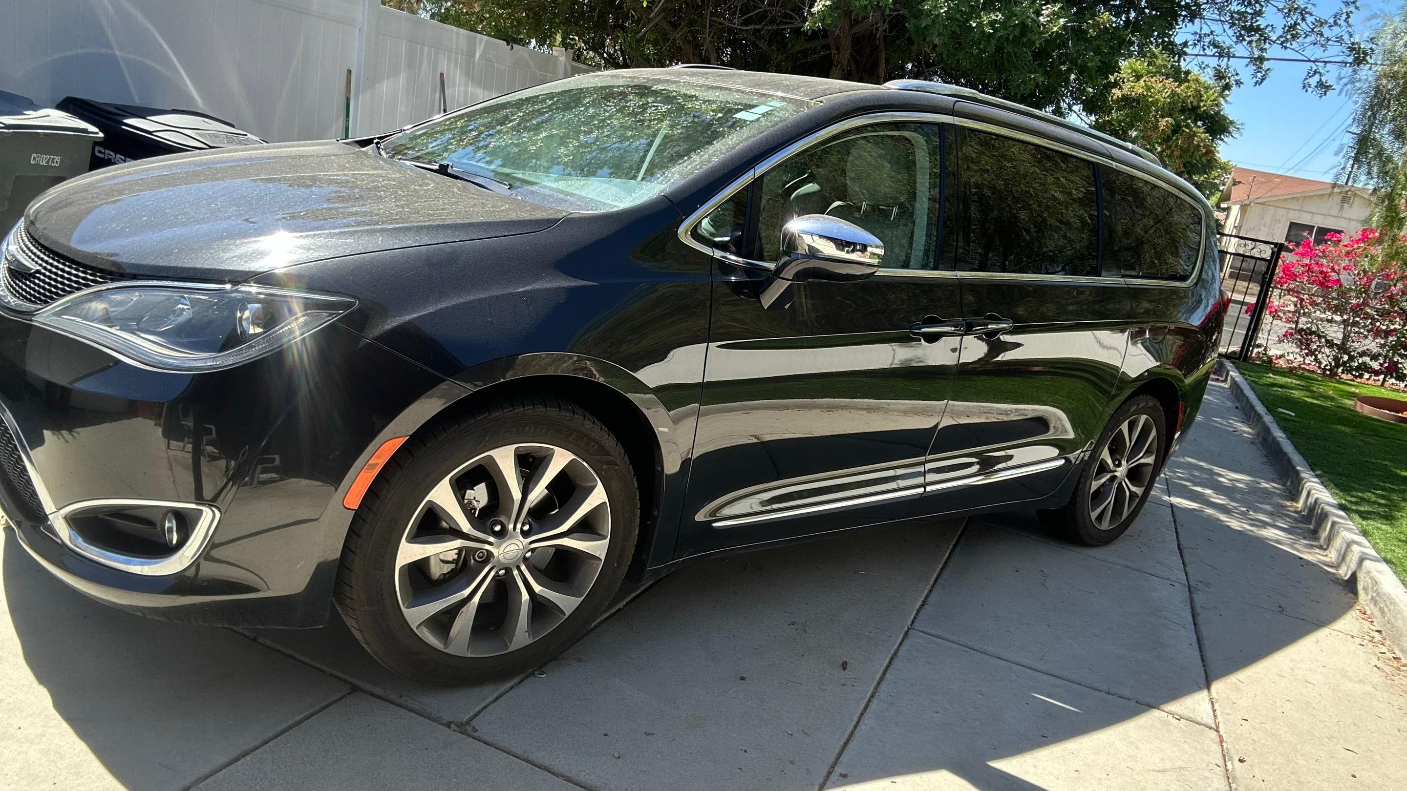 Chrysler Pacifica 2017 in San Jacinto, CA