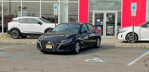 Nissan Altima 2025