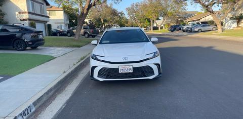 Toyota Camry Hybrid 2026