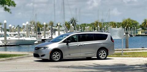 Chrysler Pacifica 2017