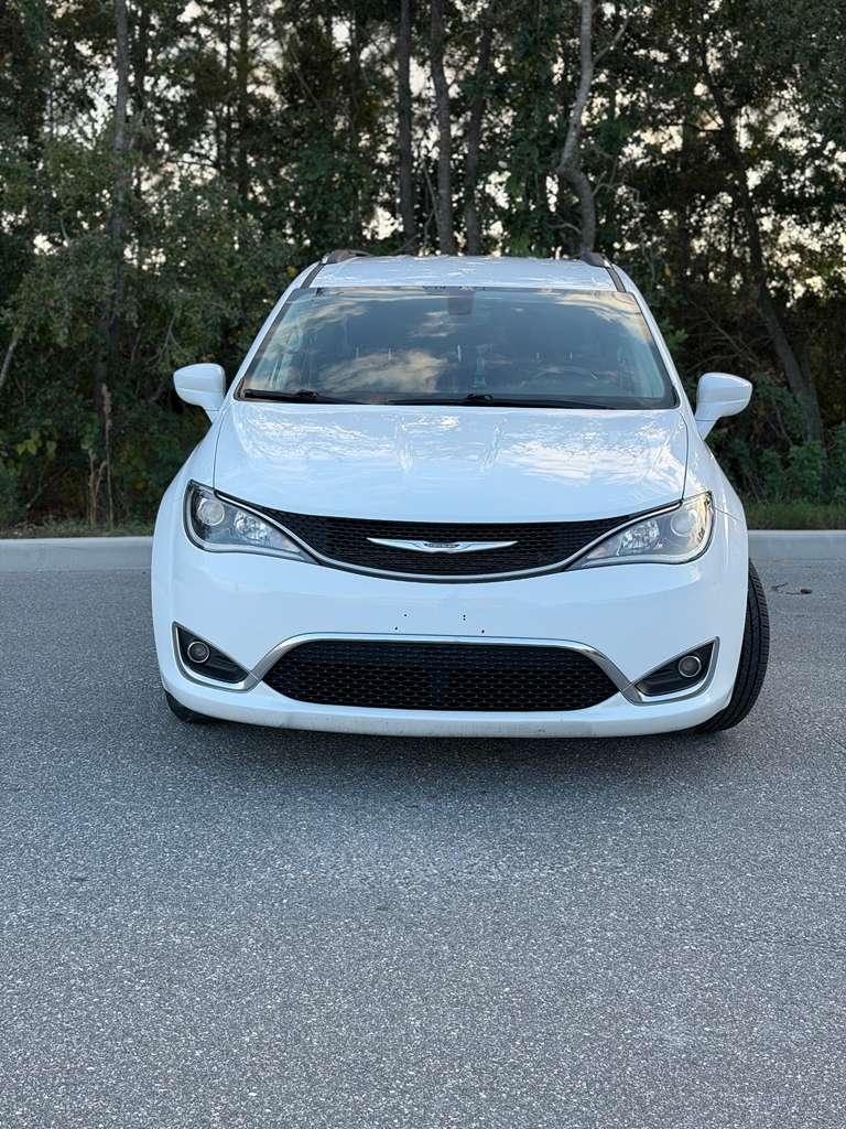 Chrysler Pacifica 2020 in 