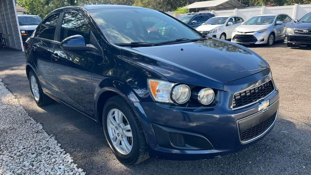 Chevrolet Sonic 2015 in 