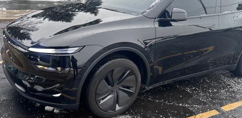 Tesla Model Y 2026