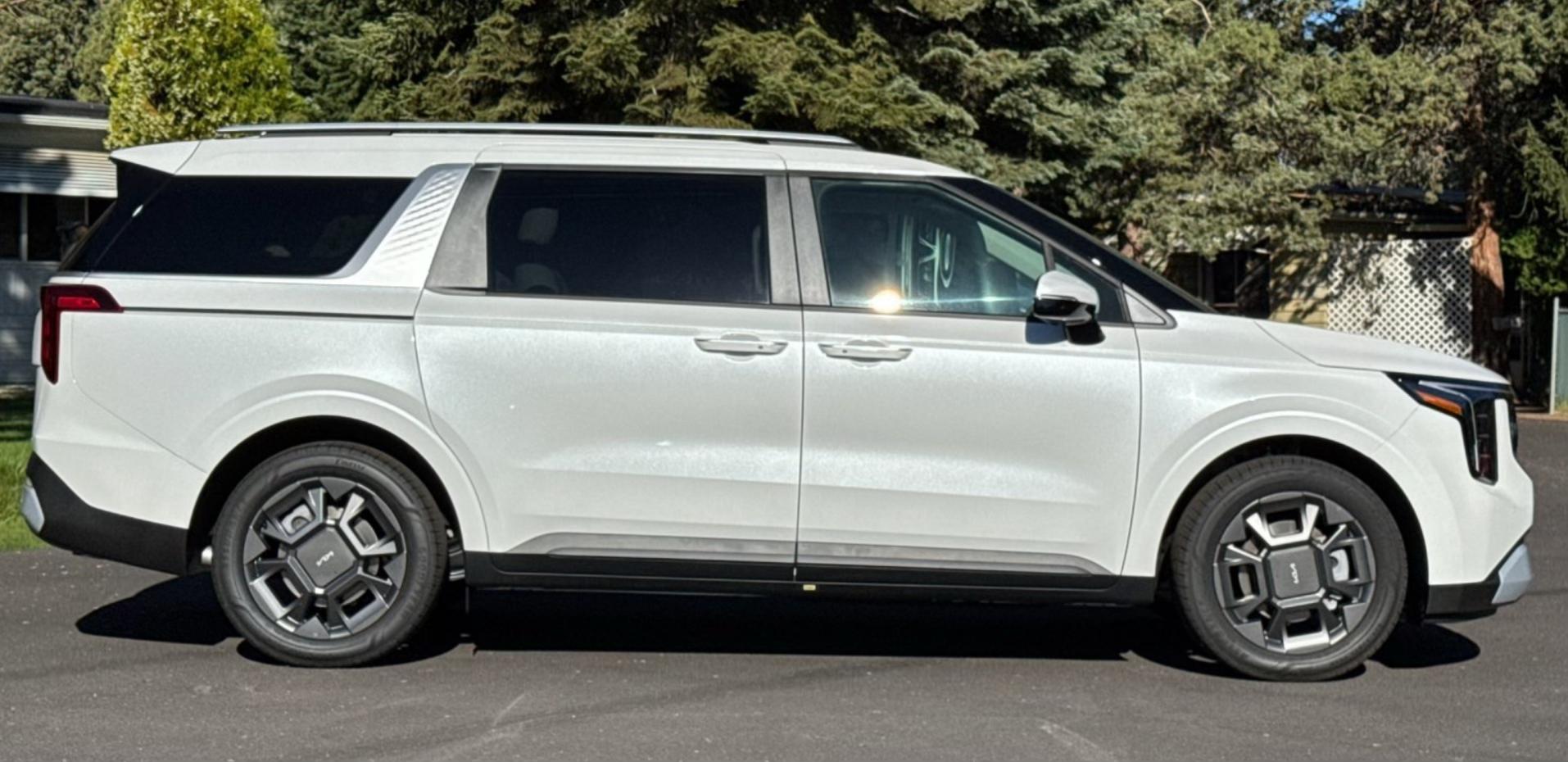 Kia Carnival 2026 in Hilo, HI