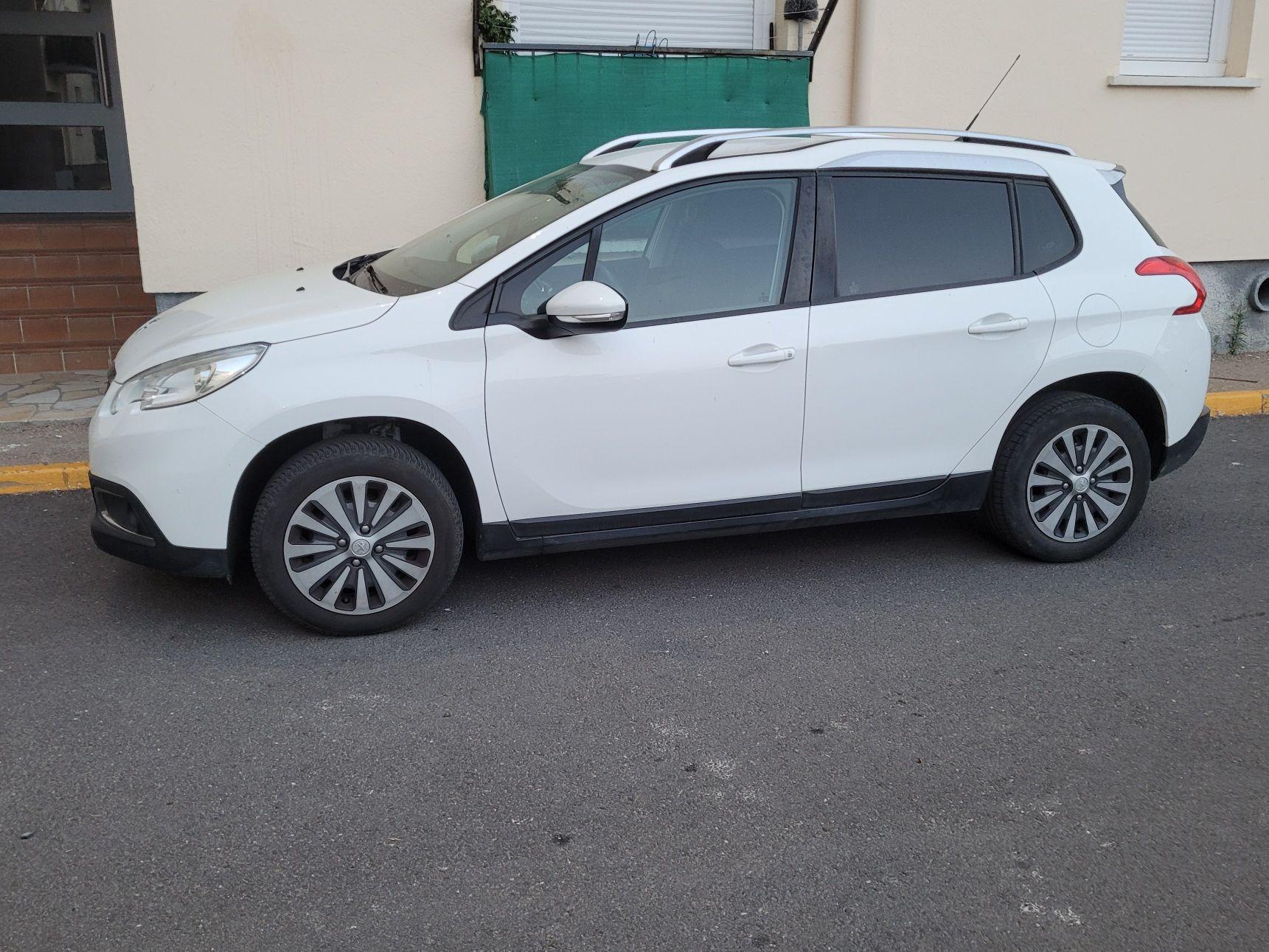 Peugeot 2008 2015 à Calvi