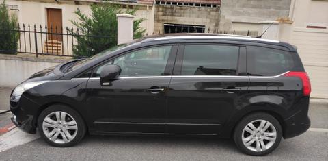 Peugeot 5008 2011