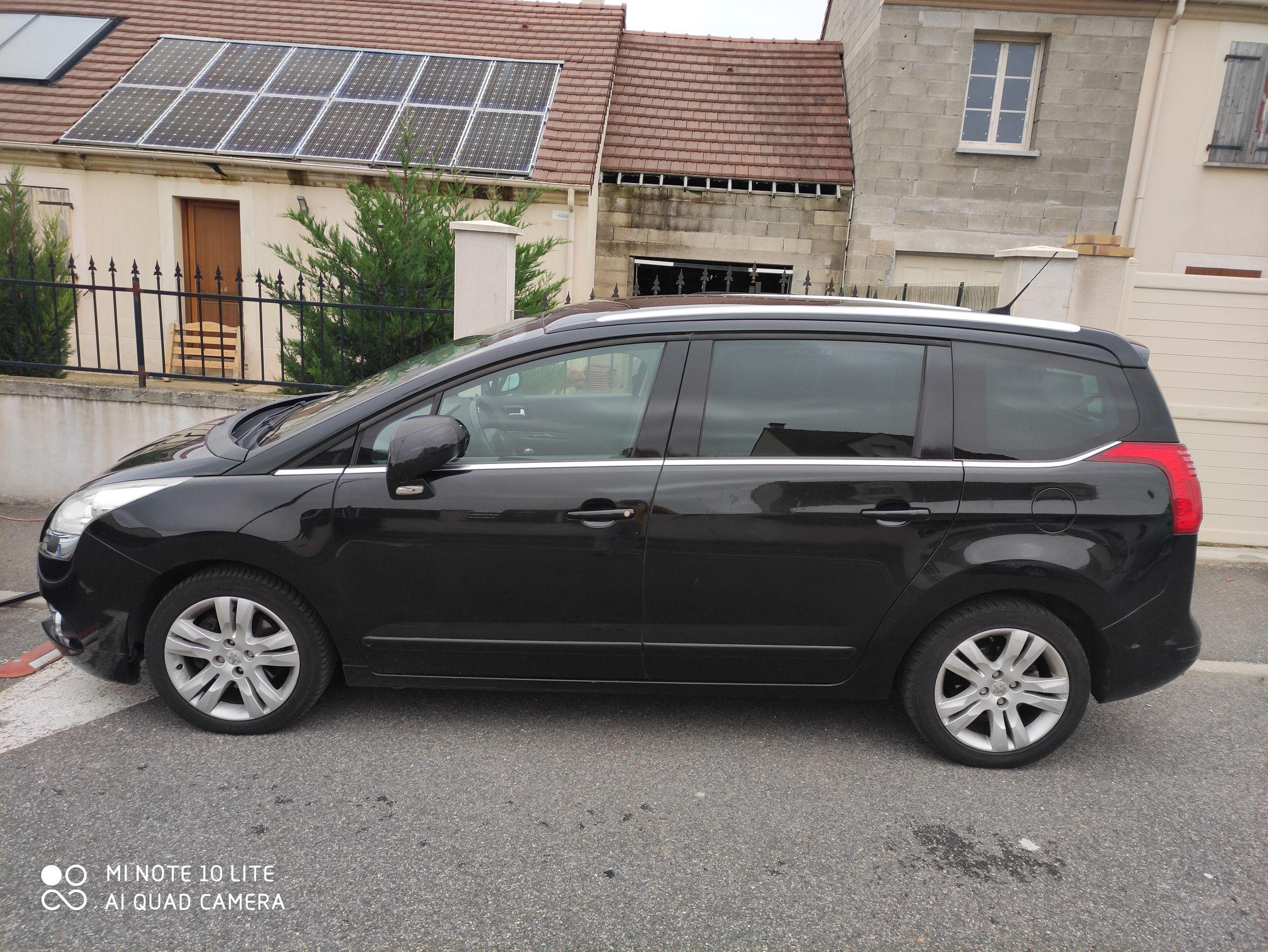 Peugeot 5008 2011 à Melun