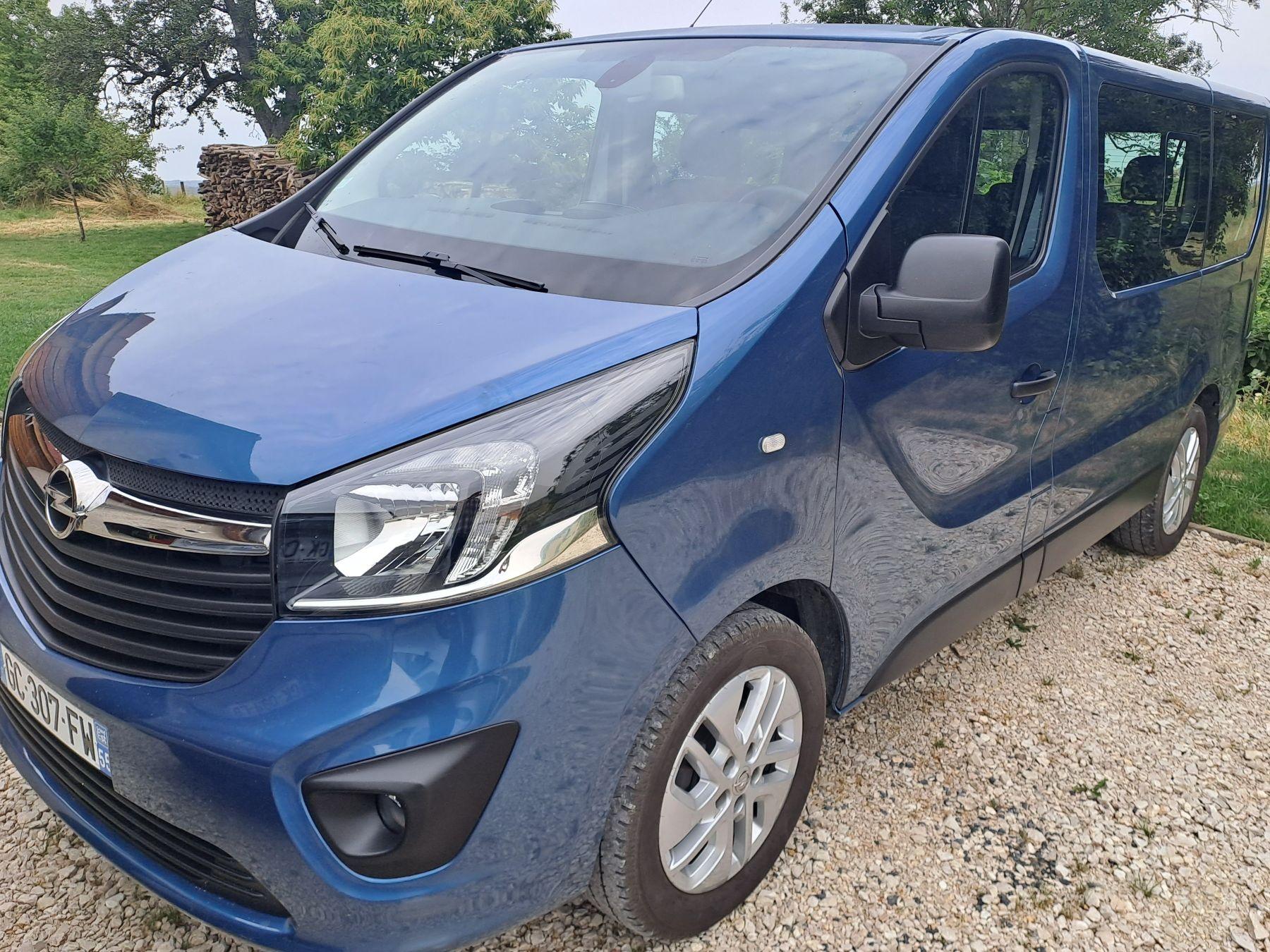 Opel VIVARO COMBI 2017 à Reims