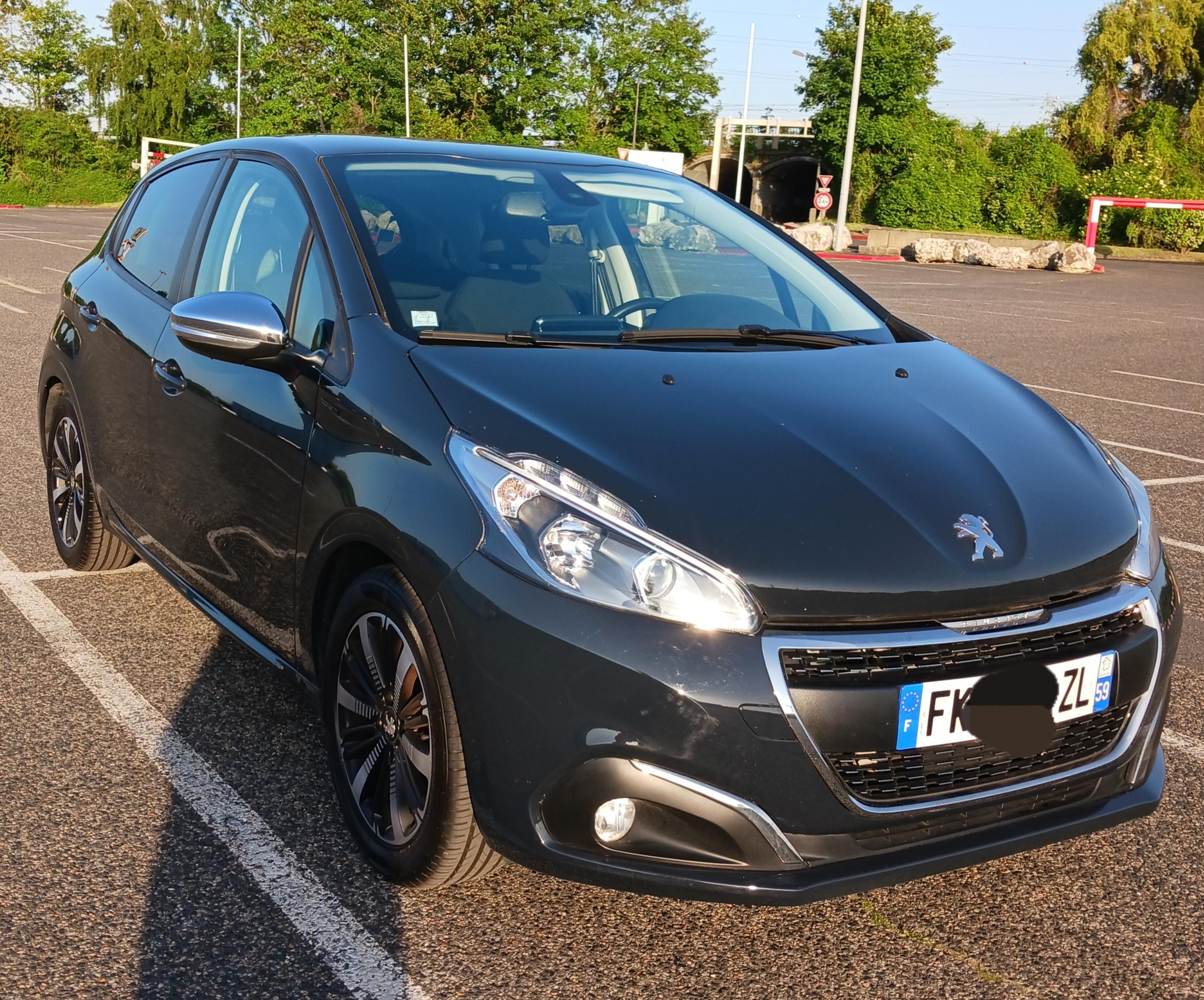Peugeot 208 2019 à Massy