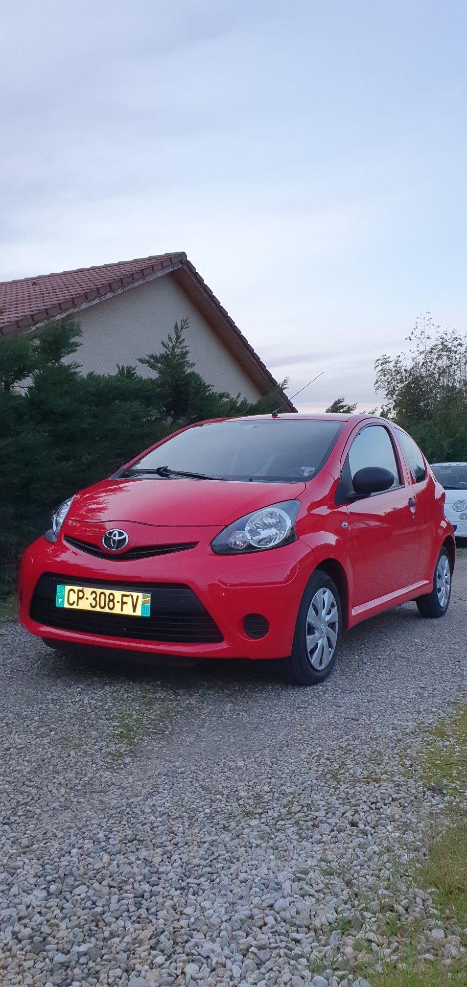 Toyota AYGO MC 2012 in Crémieu