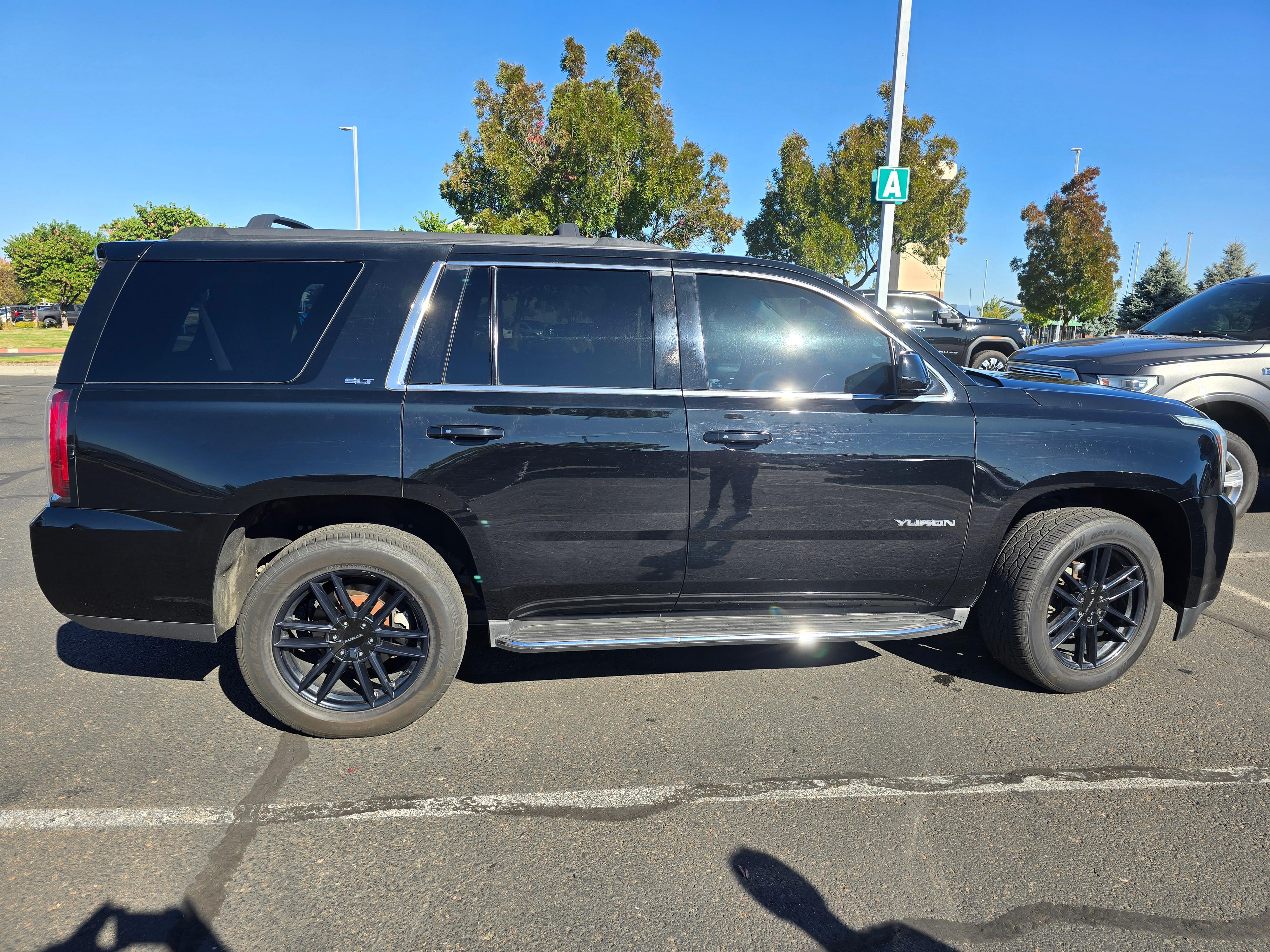 GMC Yukon 2016 in Medford, OR