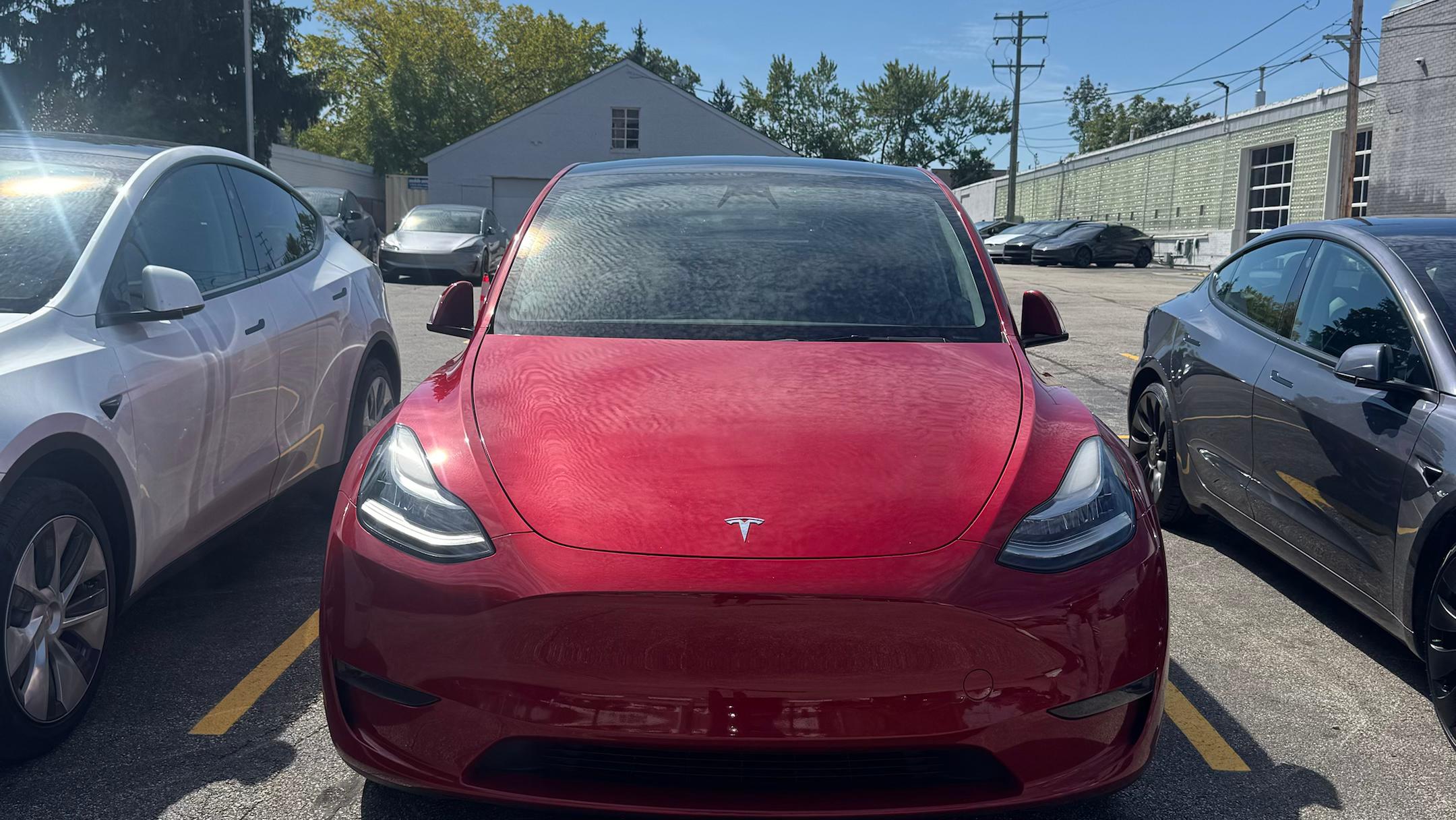 Tesla Model Y 2023 in Youngstown, OH